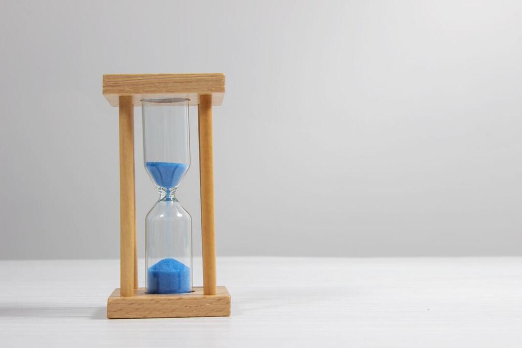 Dekoratives Bild einer Sanduhr